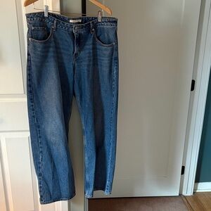 Levi's low loose women’s size 32x30